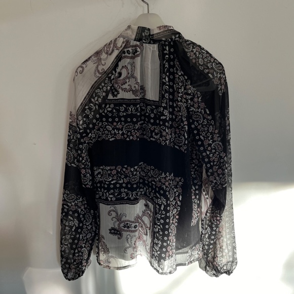 Chiffon Blouse with Print and Bow - Picture 8 of 9